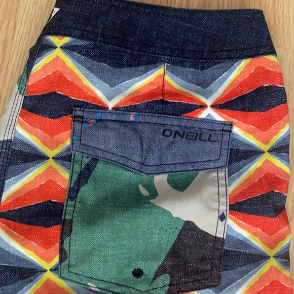 O’Neill board shorts - Picture 5 of 5